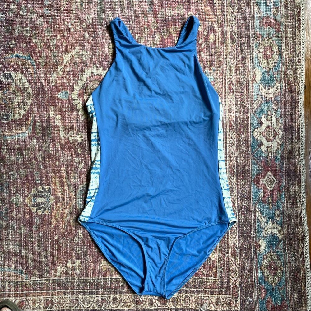 Carve Designs Blue Women's  XL one piece Swimwear side stripes